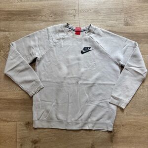 Stained Nike Men’s Beige Crewneck Sweatshirt with Black Logo